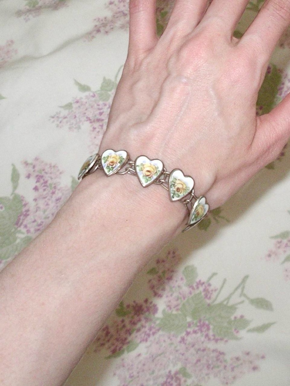 Vintage Mid Century Heart Enamel Bracelet